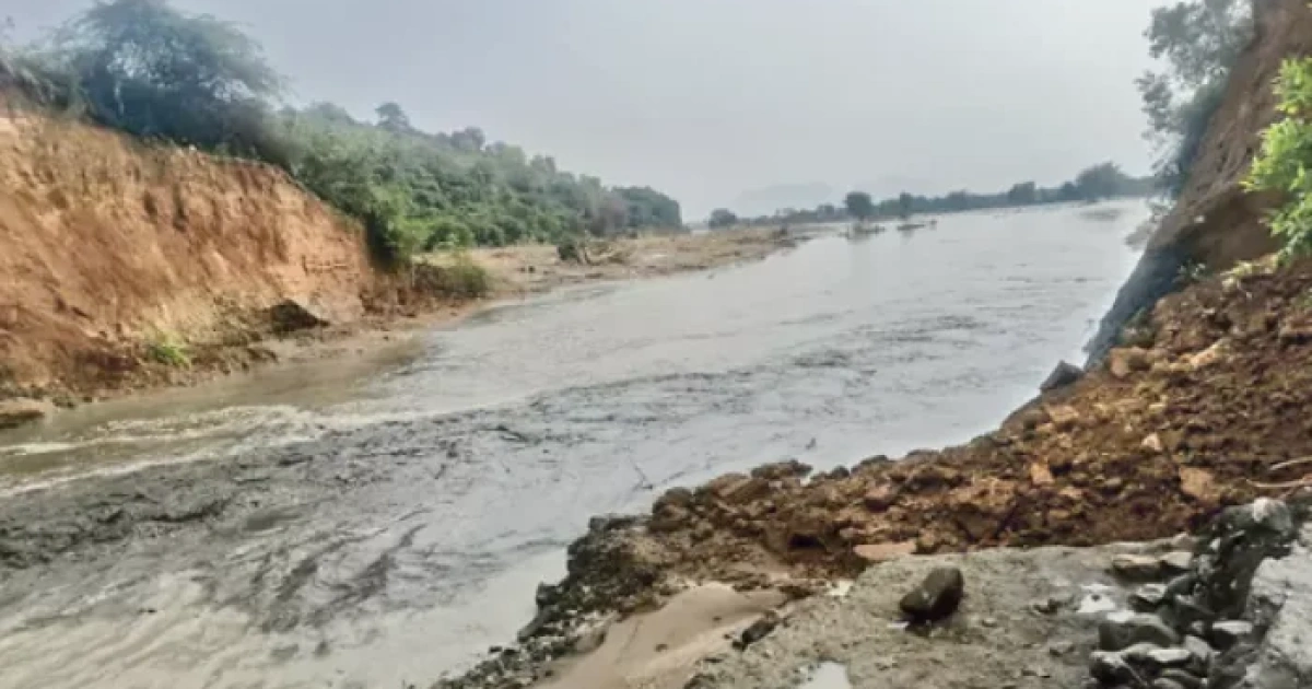 floods inundate villages in tirupati district due to overflowing pond